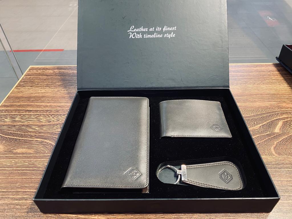 C- Leather Gift Deal Box